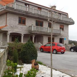 Alojamientos A Pedra, hotel in Dumbría