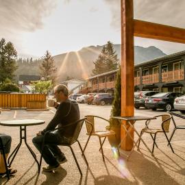 Crystal Springs Lodge, hotel u gradu Radium Hot Springs