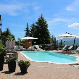 Albergo Ristorante Miramonti Toano, hotel in Toano