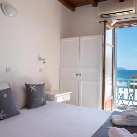 Fisilanis Beachfront Hotel, hotel u gradu 'Logaras'