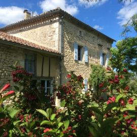 LE CLOS PASTEL Chambres d'hôtes et son studio suite - ADULTES ONLY, hotel u gradu Virac