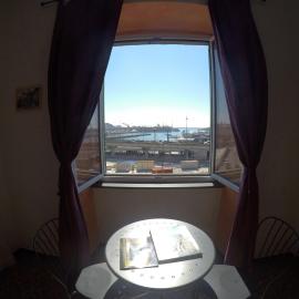 B&B Al Fronte del Porto – hotel w Genui