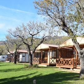 Camping Castillo de Loarre, hotel din Loarre