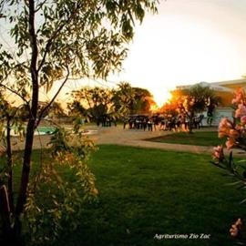 Agriturismo Zio Zac, hotel u gradu 'Torre Pali'