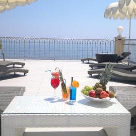 B&B Acireale - Il Cavalluccio Marino Fronte Mare, hotel u gradu Ačireale