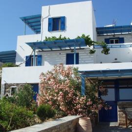 Helena's Apartments, ξενοδοχείο στο Μαγγανάρι
