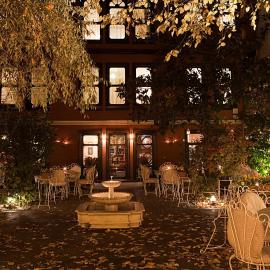 Kitapevi Hotel، فندق في بورصة