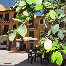 Case Albergo Al Cortiletto、リカータのホテル