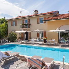 Villa Borgo Duino, hotel en Duino