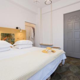 Evi Rooms, hotel u gradu Aliki
