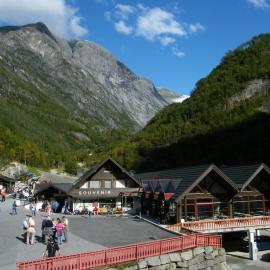 Briksdalsbre Fjellstove, hotel i Briksdalsbre