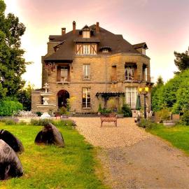 Chambres d'Hôtes-Château Constant, hotel a Bessines-sur-Gartempe