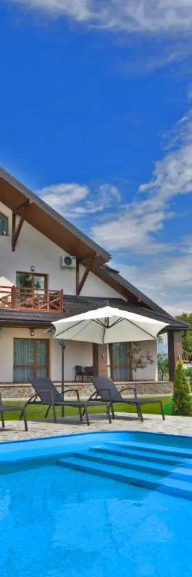 ART Boutique Chalet, Hotel in Yanoshi