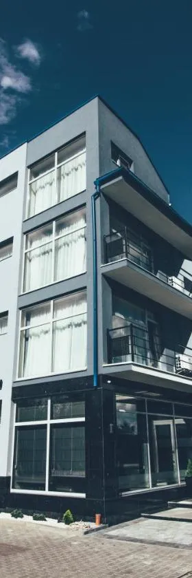 Zinedine Sport-Hotel, Hotel in Uschhorod