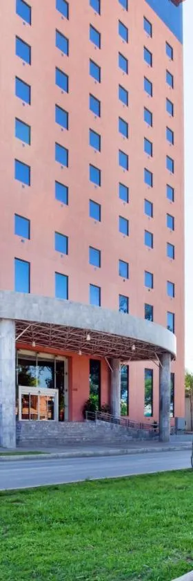 Best Western PLUS Nuevo Laredo Inn & Suites, Hotel in Nuevo Laredo