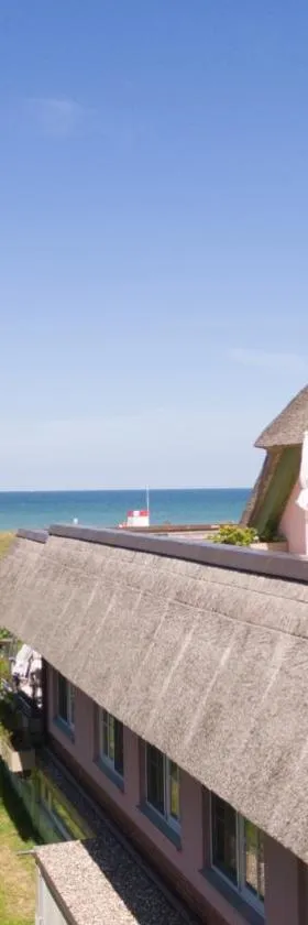 Romantik Hotel Namenlos, Hotel in Ahrenshoop