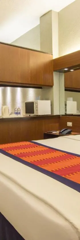 Microtel by Wyndham Eagle Ridge, Hotel in General Trias