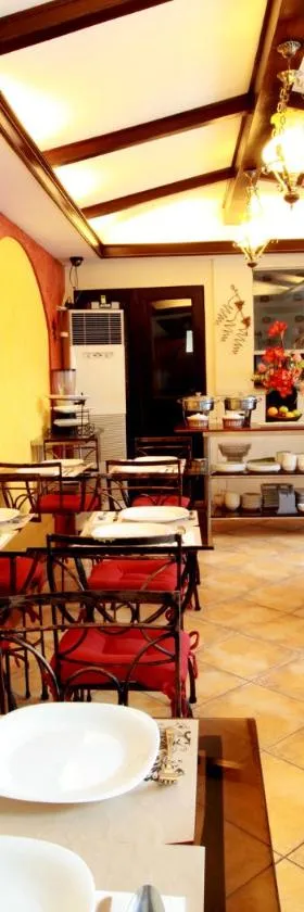 The Suites at Calle Nueva, Hotel in Bacolod City