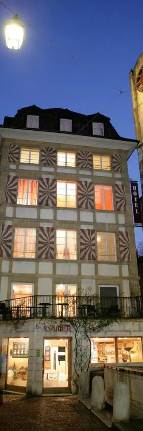 Le Café-Hôtel de L'Aubier, Hotel in Neuenburg