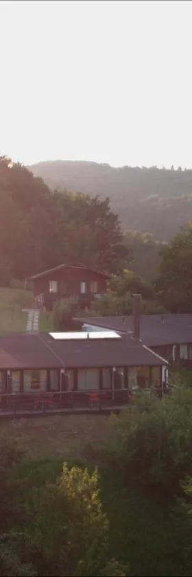 Bungalows Plivsko jezero, Hotel in Jajce