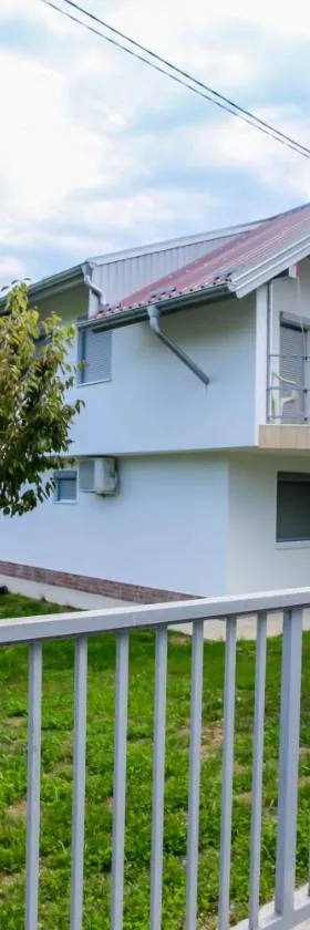 Villa River Una 6, Hotel in Bihać