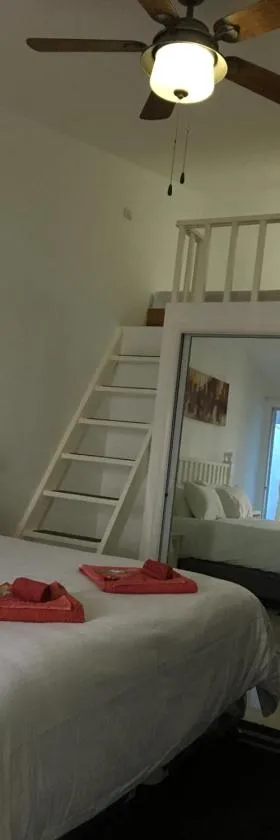 the beachhouse, Hotel in Dalaguete