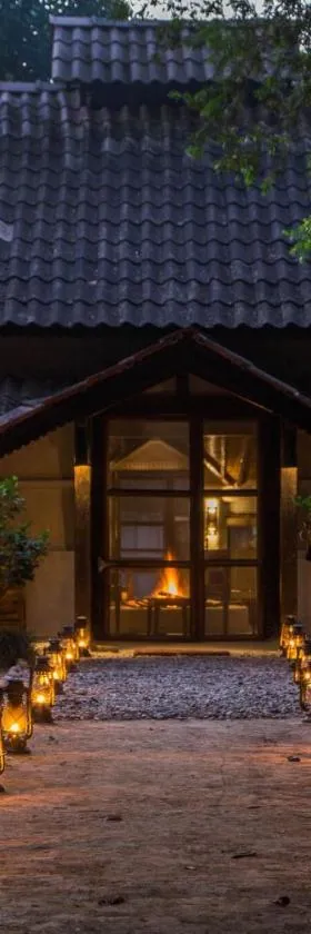 Tiger Tops Tharu Lodge, Hotel in Chitwan