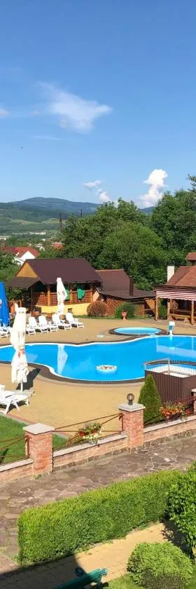 Рутенія, Hotel in Swaljawa