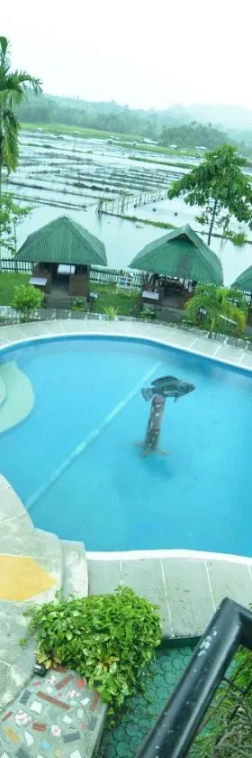 Sunrise Garden Lake Resort, Hotel in Lahit