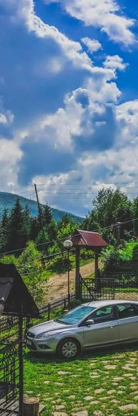 12 Months Estate, Hotel in Myslovka
