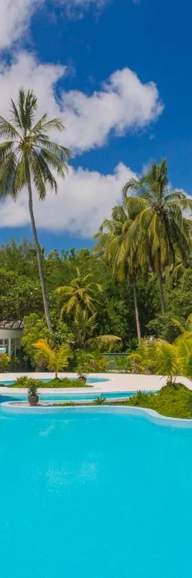 Equator Village Resort, Hotel in Gan