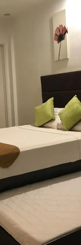 The Blanket Hotel Restaurant & Coffee, Hotel in Ilagan
