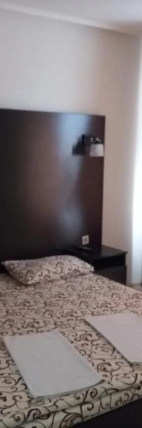ЧистоСила, Hotel in Uschhorod