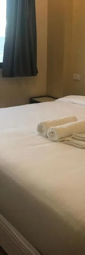 Babylon Oslob Coast Guesthouse, Hotel in Oslob
