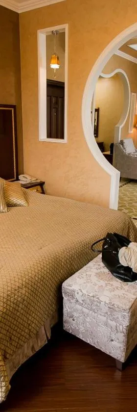 AllureInn Hotel and Spa, Hotel in Czernowitz