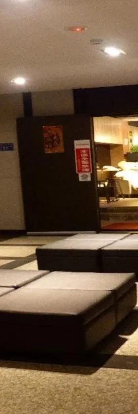 Honest & Warm Hotel, Hotel in Taoyuan