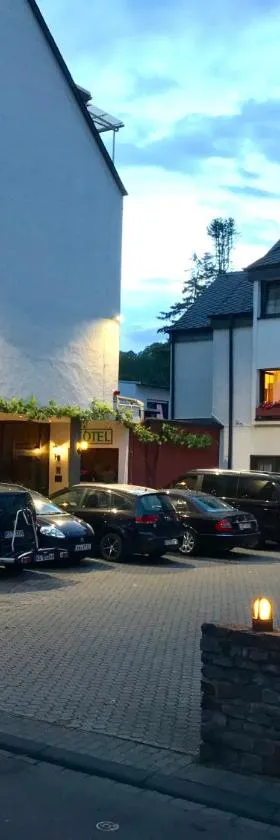 Hotel & Weinhaus Zum Schwarzen Bären, Hotel in Koblenz