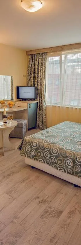 Victoria Hotel, Hotel in Warna