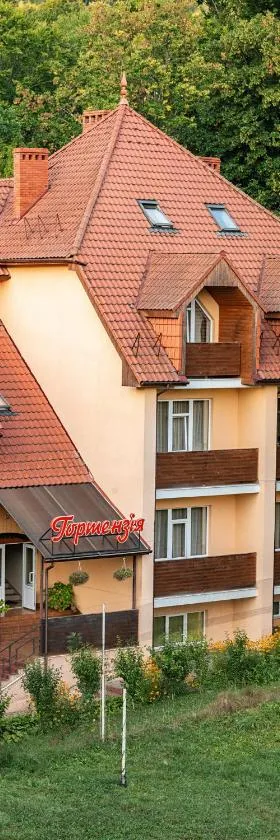 Gortenziya, Hotel in Poljana