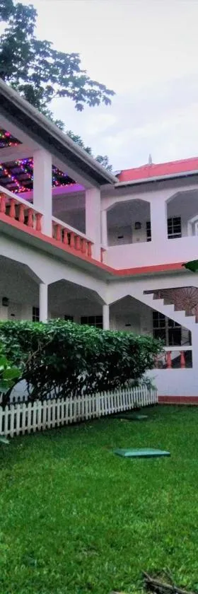 Polish Princess Guest House, Hotel in Port Antonio