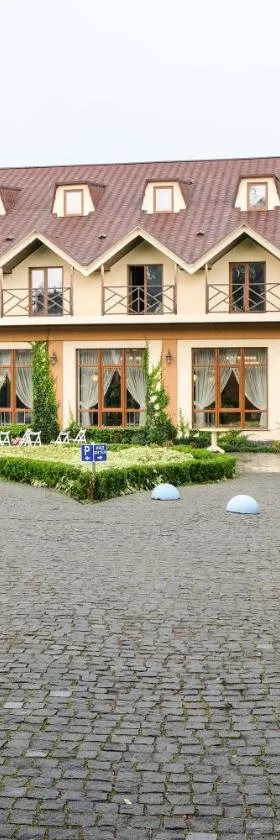 Оздоровчий комплекс Гайки заїзд провулок Сухий Яр 12, Hotel in Schytomyr