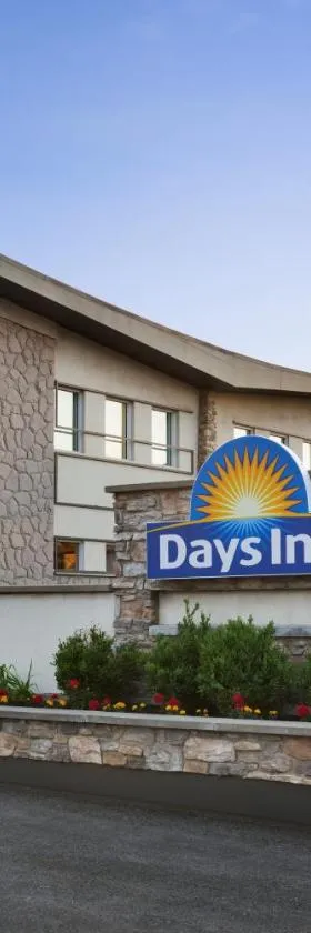 Days Inn by Wyndham Montreal East, Hotel in Montreal