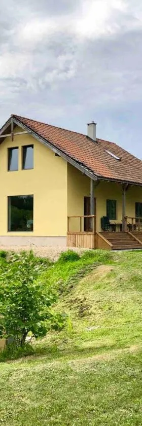 Guesthouse Sidrabozoli, Hotel in Līči