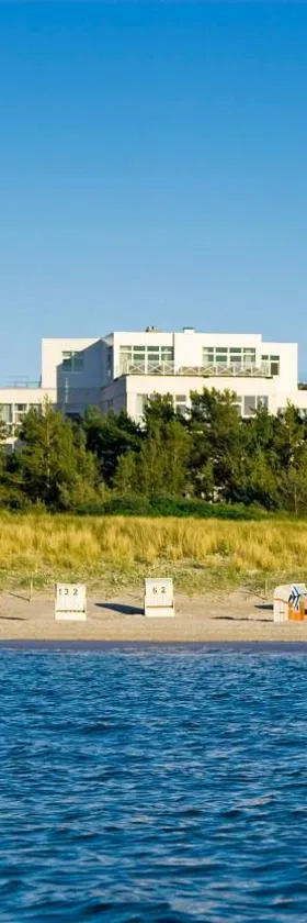 Strandhotel Fischland, Hotel in Dierhagen