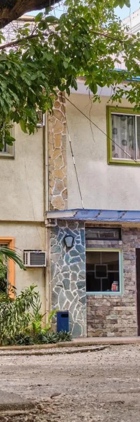 Hidden Hill Hotel, Hotel in Mactan