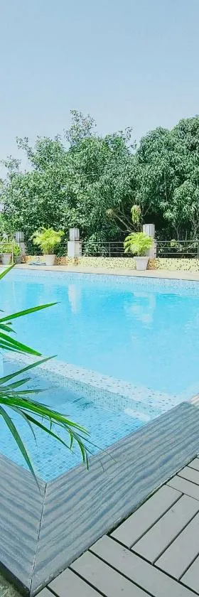 Silverador Resort, Hotel in Thane