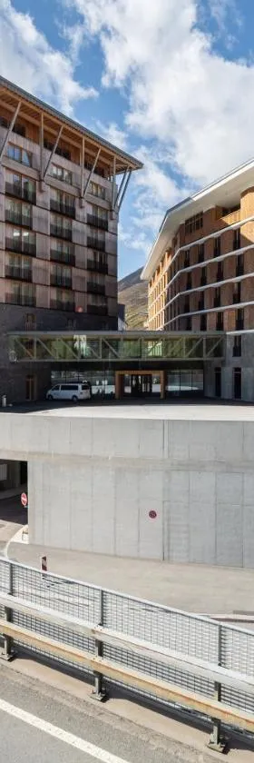 Radisson Blu Hotel Reussen, Andermatt, Hotel in Andermatt
