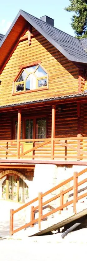 Норіс, Hotel in Myhowe