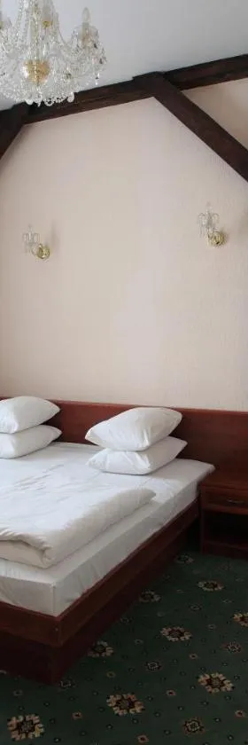 Hotel Mars, Hotel in Lwiw