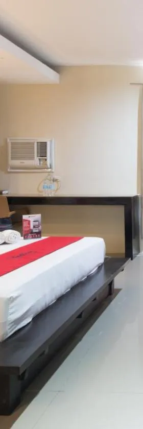Westgate Hotel, Hotel in Laoag